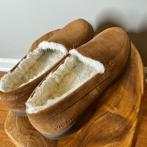 Vionic Lynez Toffee Suede Faux Fur Slippers Women's Size 7.5 New - Picture 7 of 12